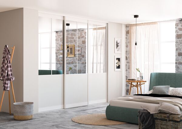 porte de placard atelier blanche coulissante sur mesure ykario